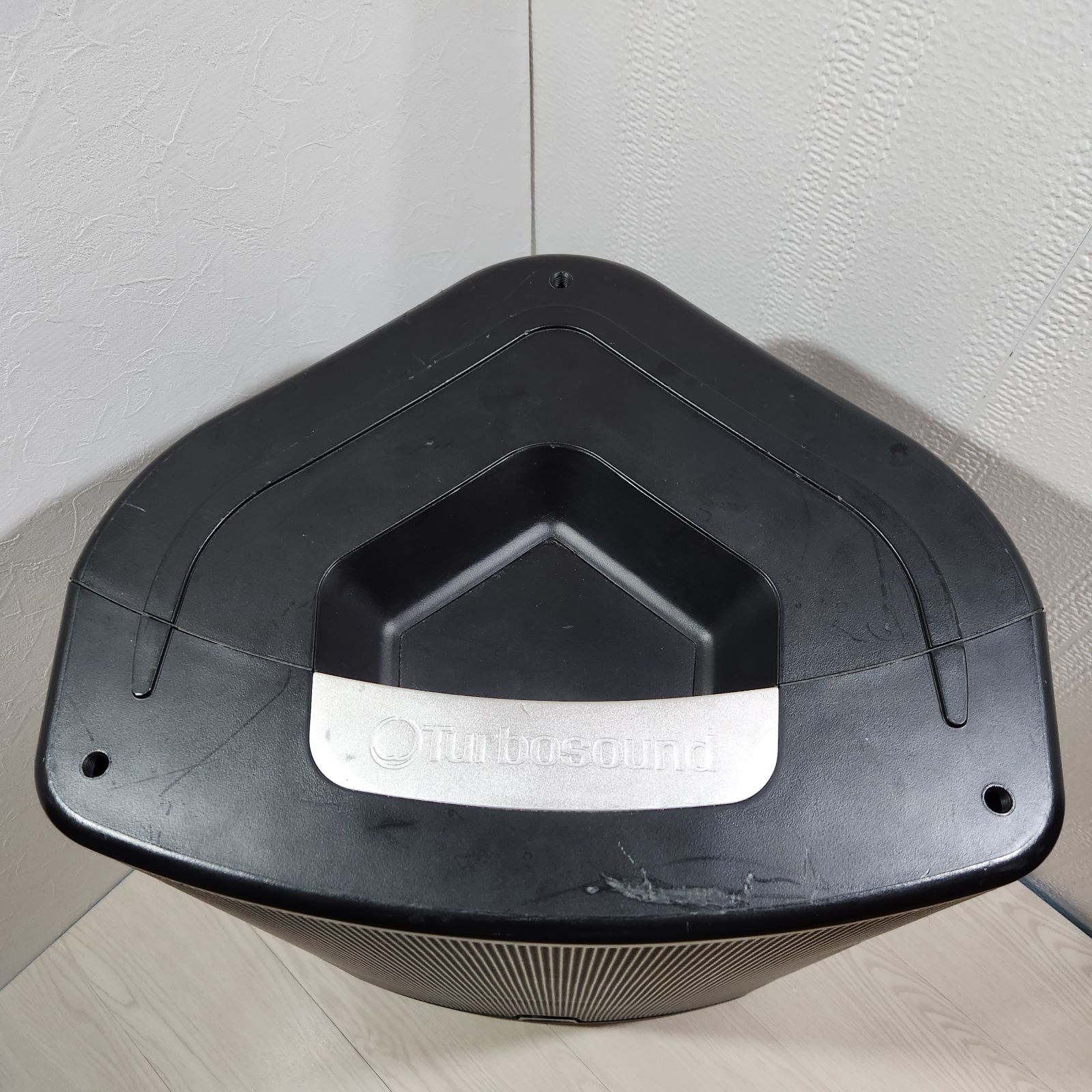 ミラノ Turbosound