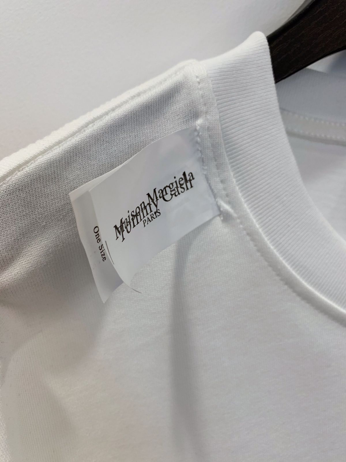 ロゴTシャツ