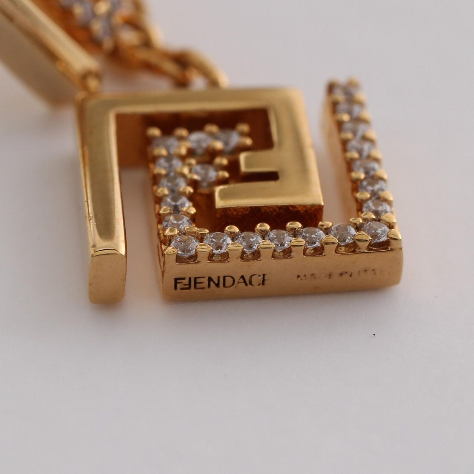 FENDACE FENDI VERSACE ピアス スモール Exclusive: Watch the Video Premiere of Fendi and Versace's