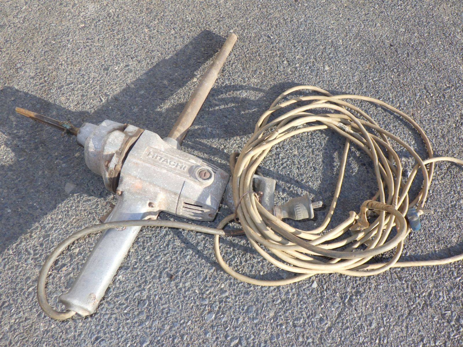 HITACHI 電気ドリル 型番不明 大工道具 電動工具 動作確認済 DIY 中古