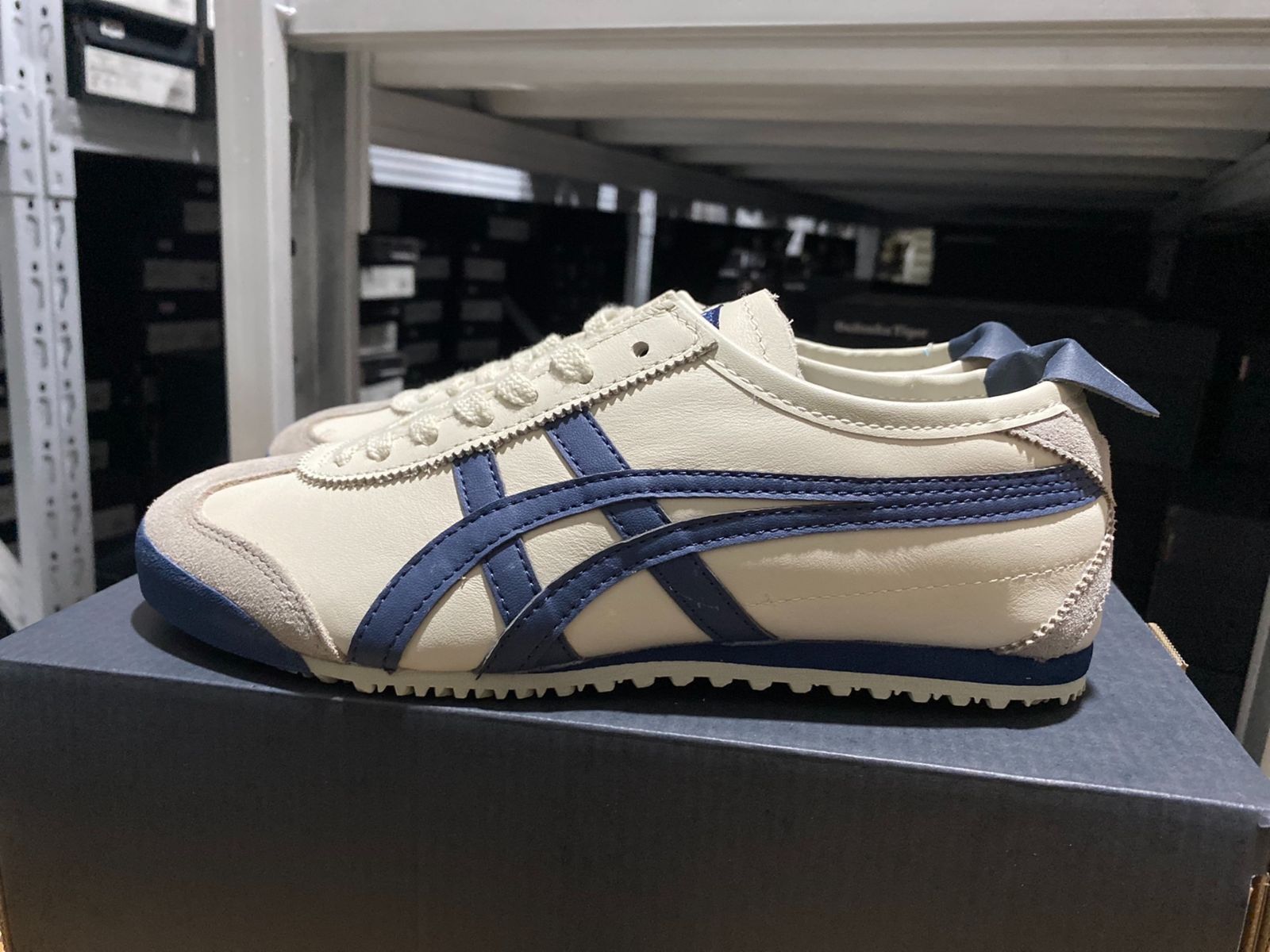 新品 Onitsuka Tigerオニツカタイガー MEXICO 66 スニーカー