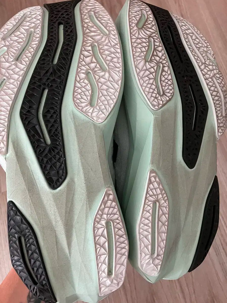 ニューバランス FuelCell Rebel v4 2E 270 OLIVEOS_COM_TR