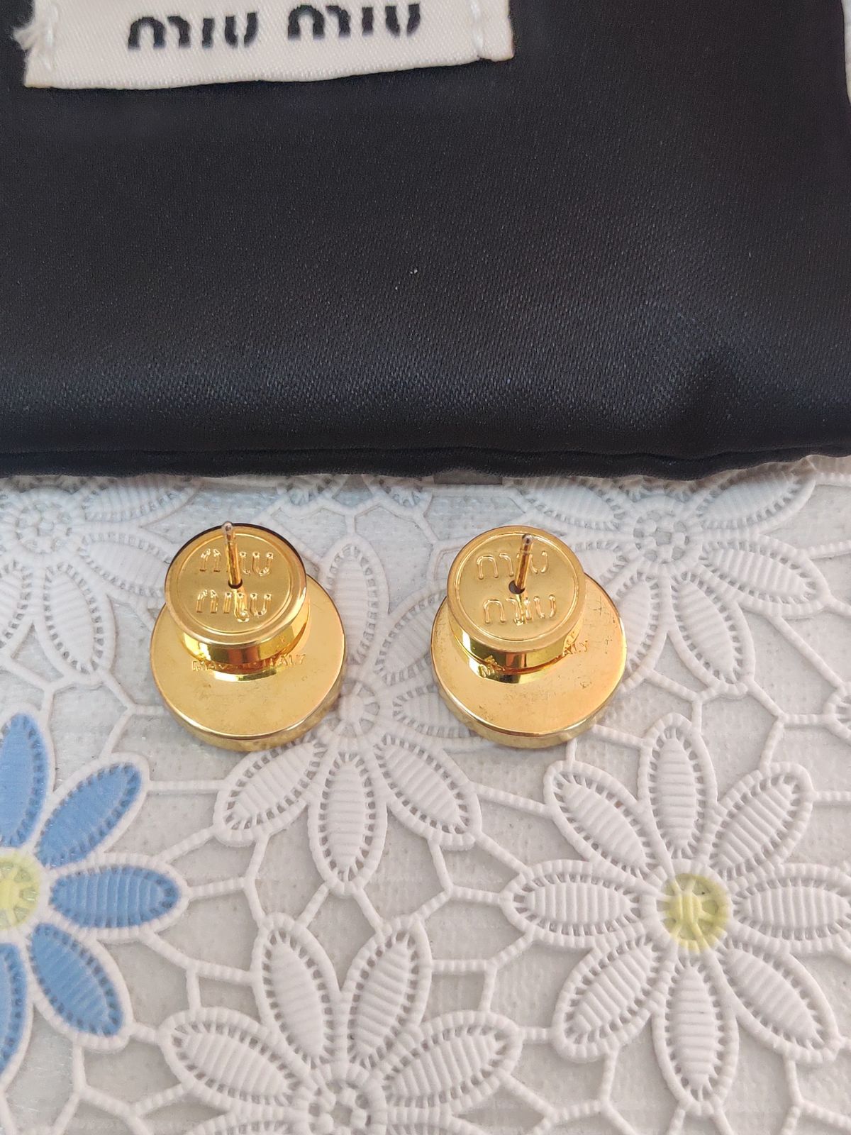 エナメルメタル ピアス