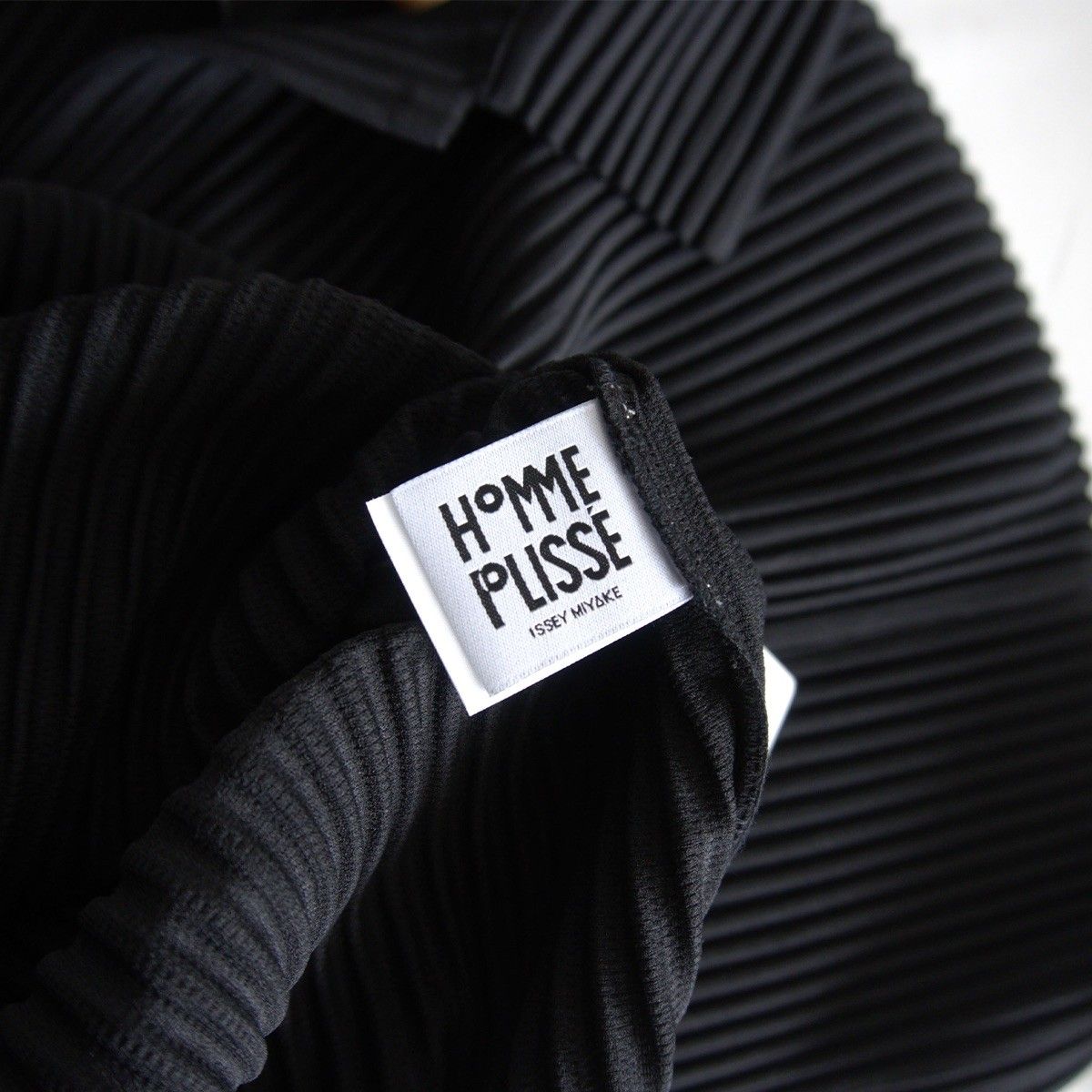 HOMME PLISSÉ ISSEY MIYAKE オムプリッセ ポロ 3031003274768308_01_2941.jpeg