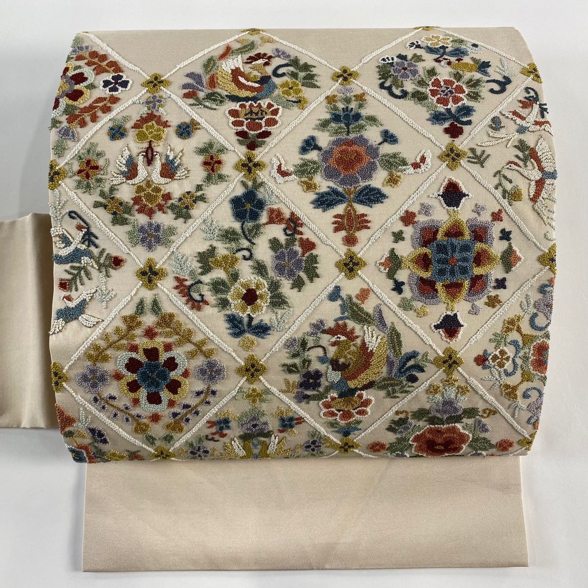 アンティーク 名古屋帯 刺繍 金糸 夫婦鶴文様 正絹 名古屋仕立 YR662 名古屋帯 名品 鳥 華文 相良刺繍 金糸 薄茶色 正絹 【中古