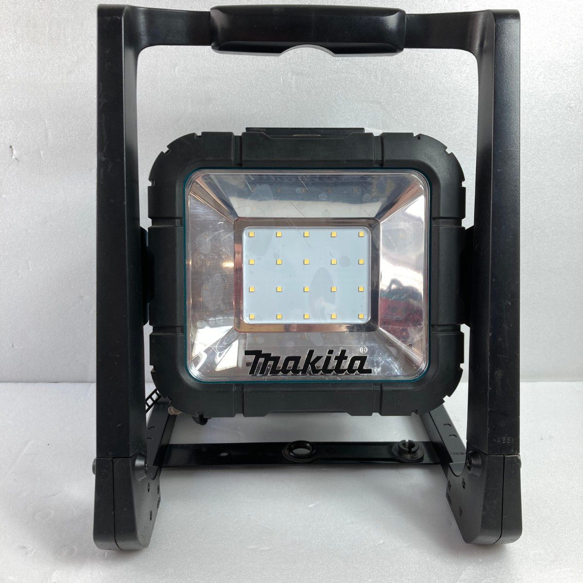 ＊＊MAKITA マキタ 充電式LEDスタンドライト 本体のみ バッテリ 充電器なし ML805 ブルー