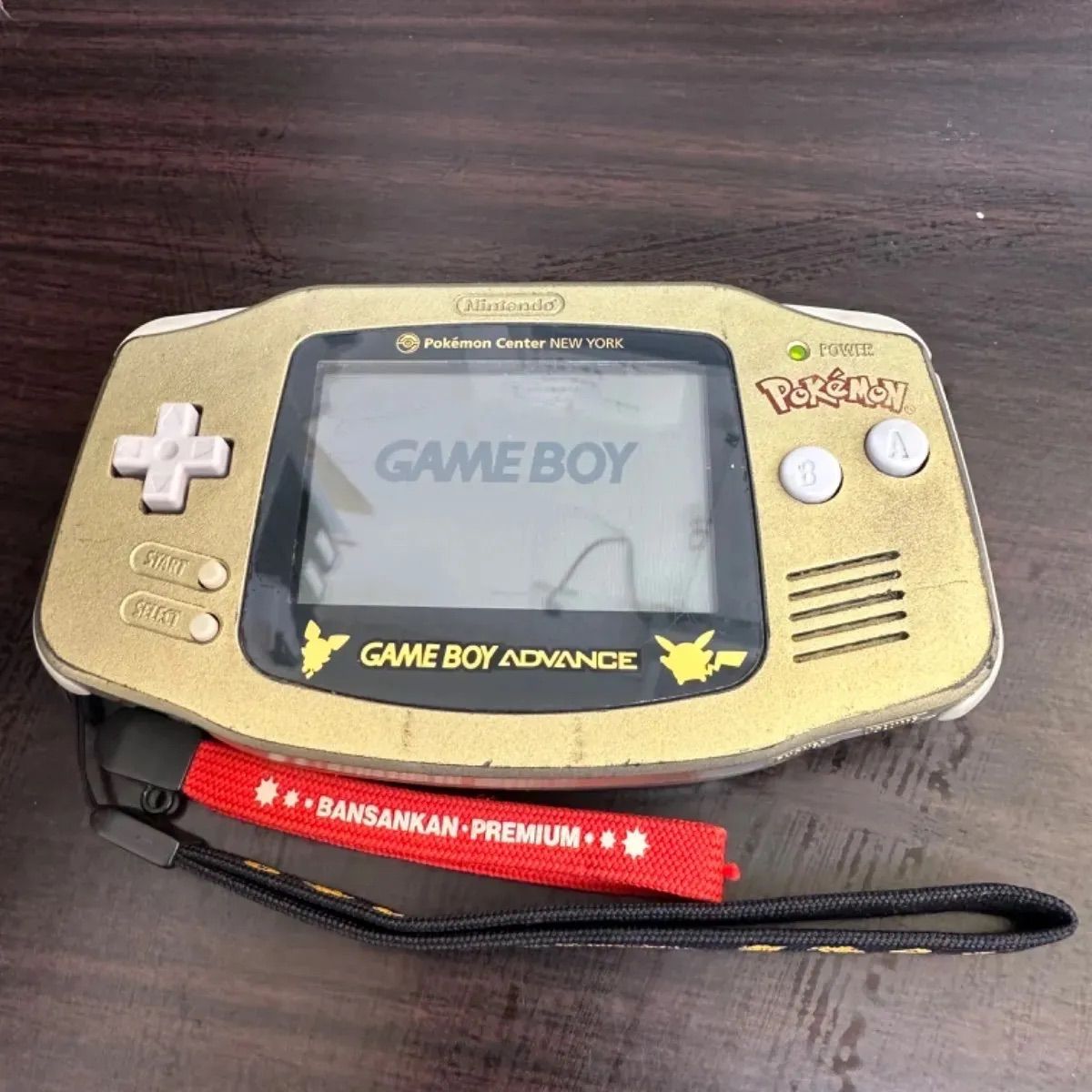 ① 小高い ジャンク品 ポケモンセンター限定ゲームボーイ