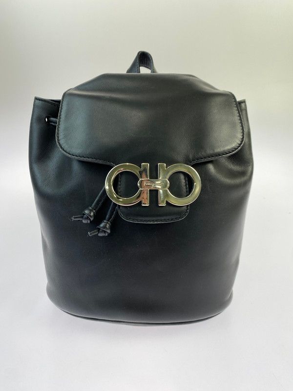 中古品】Salvatore Ferragamo サルヴァトーレフェラガモ ガンチーニ 