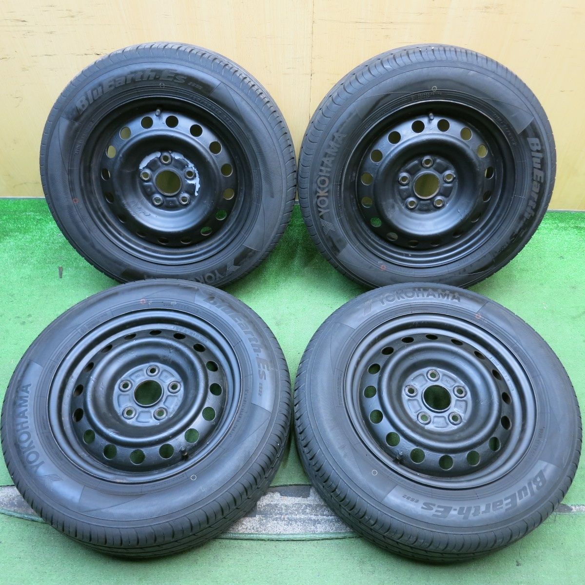 バリ溝 23年 9分 195 65R15 ヨコハマ BluEarth-ES ES32 スチール ホイール 15インチ ブルーアース PCD114.3 5H 5100504HAノ