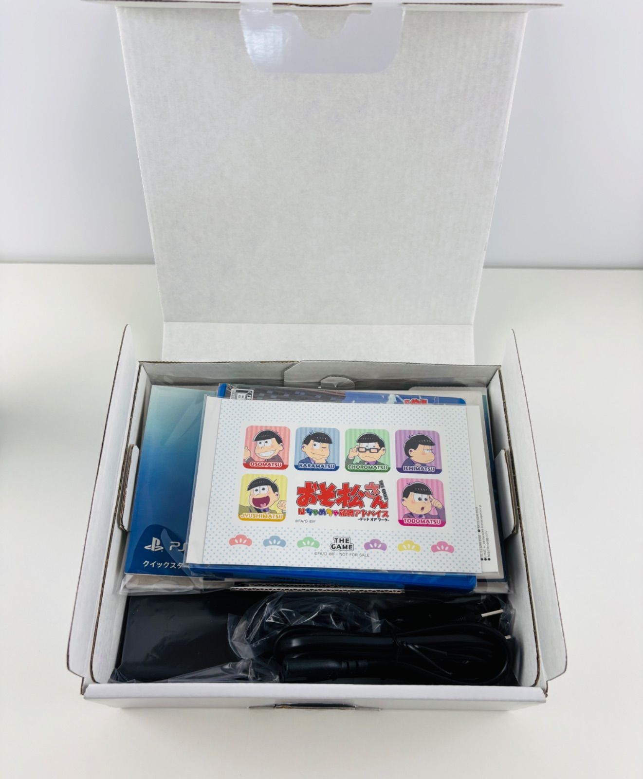  PSVITA PCH 2000 本体 おそ松くん ホワイト ヴィータ ソニー SONY 本体 PS Vita(ヴィータ)