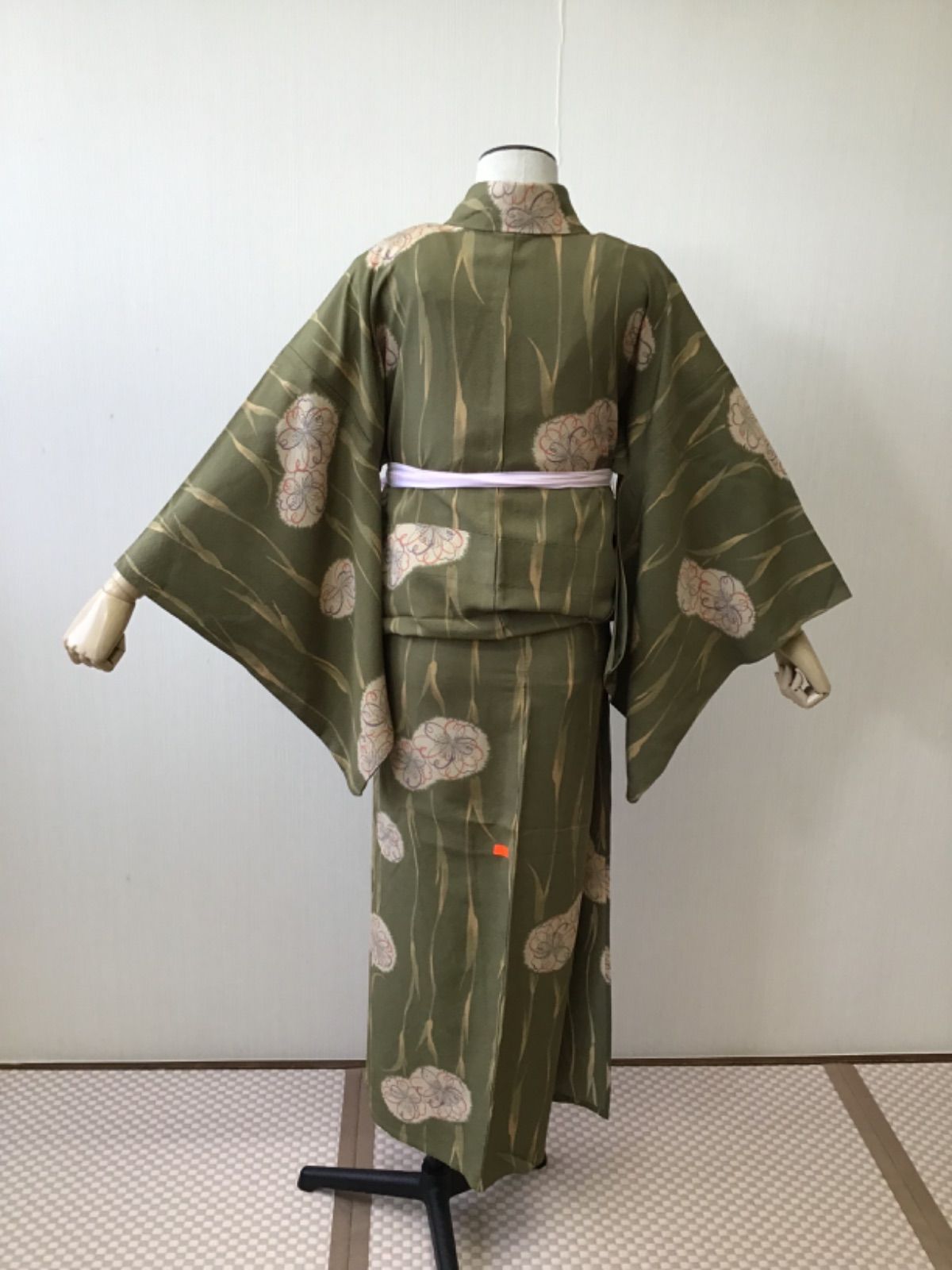 小紋 単衣 抽象的な花柄 利休色 着物 正絹 裄67cm k-074