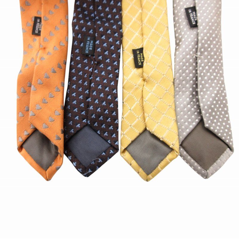 Charvet シャルべ◆総柄のネクタイ その1◆約70%OFF 新品タグ付 Sold Out】シャルベ｜CHARVET｜シルクスクエア柄ネクタイ