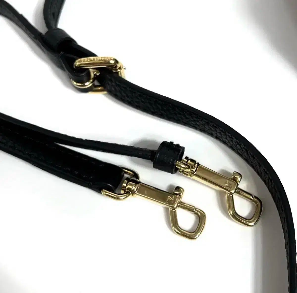 Louis Vuitton ルイヴィトン ボルタ トリヨン カプシーヌ 金具 トップハンドル クロスバッグ DECORATOM_COM_BR