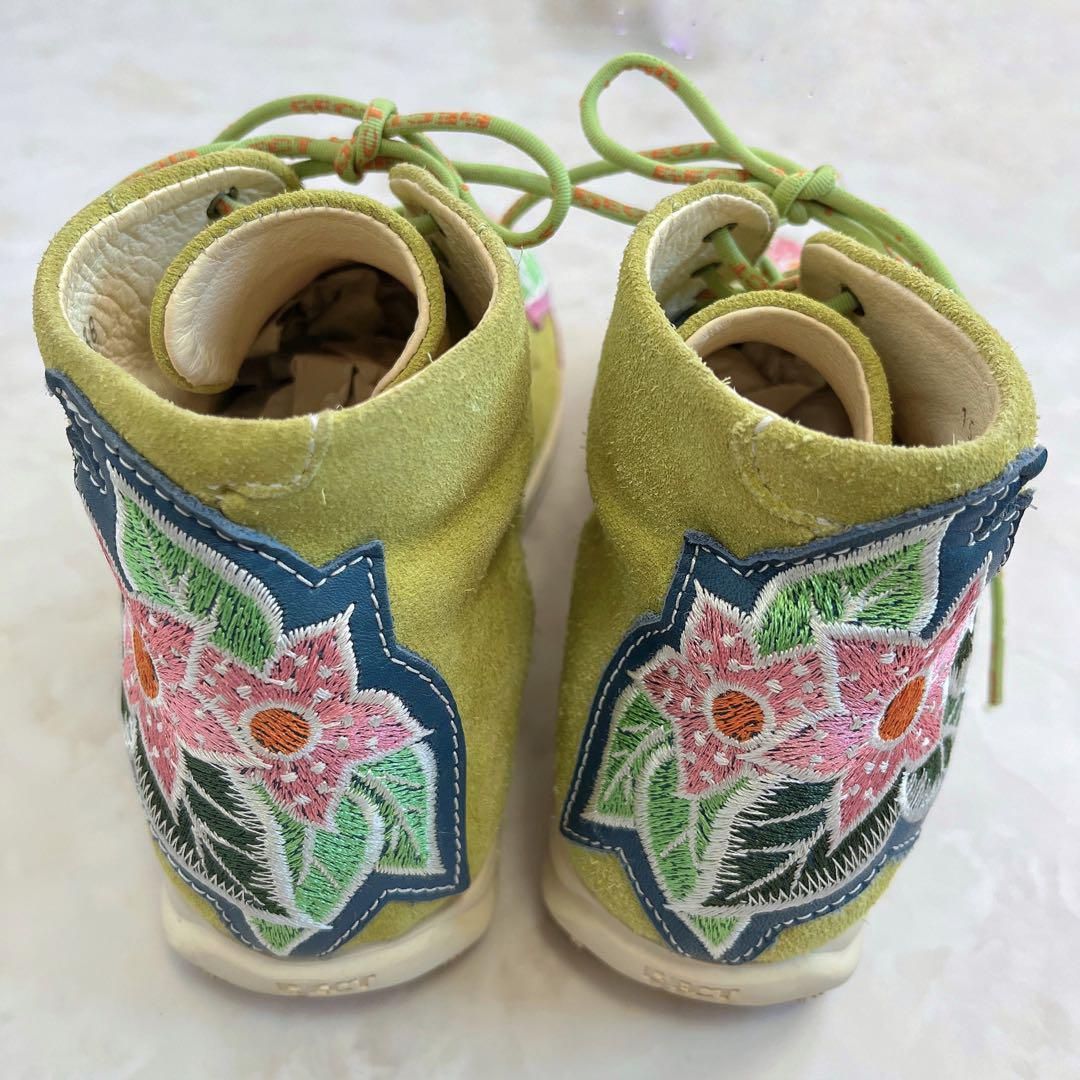 刺繍 ボタニカル