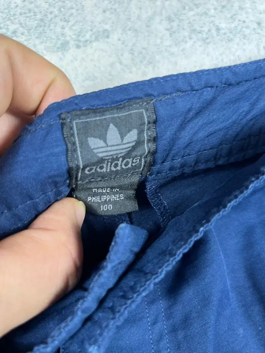 100