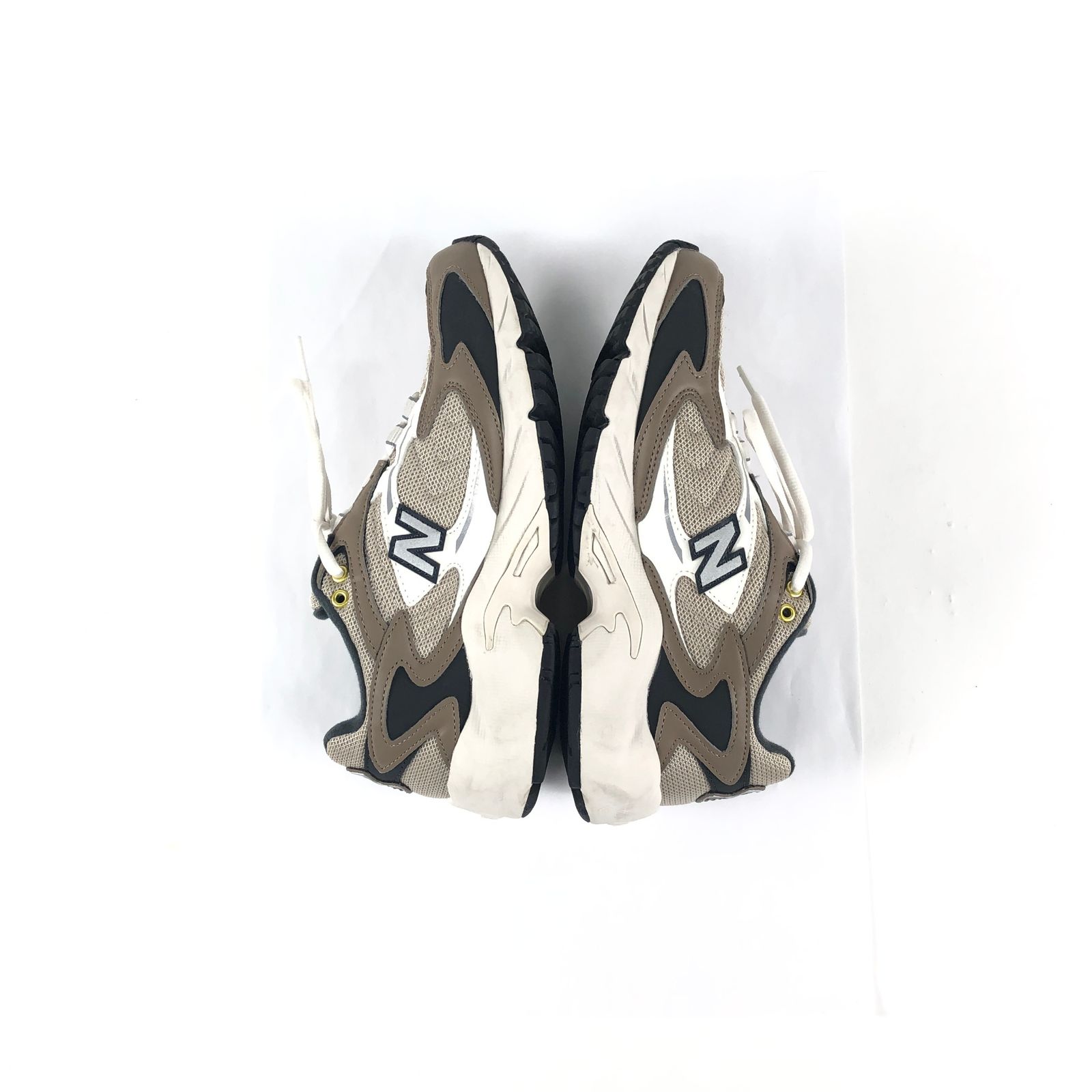 【新品未使用タグ付き】New Balance スニーカー ブラウン/ベージュ New Balance スニーカー ブラウン/ベージュ - メルカリ