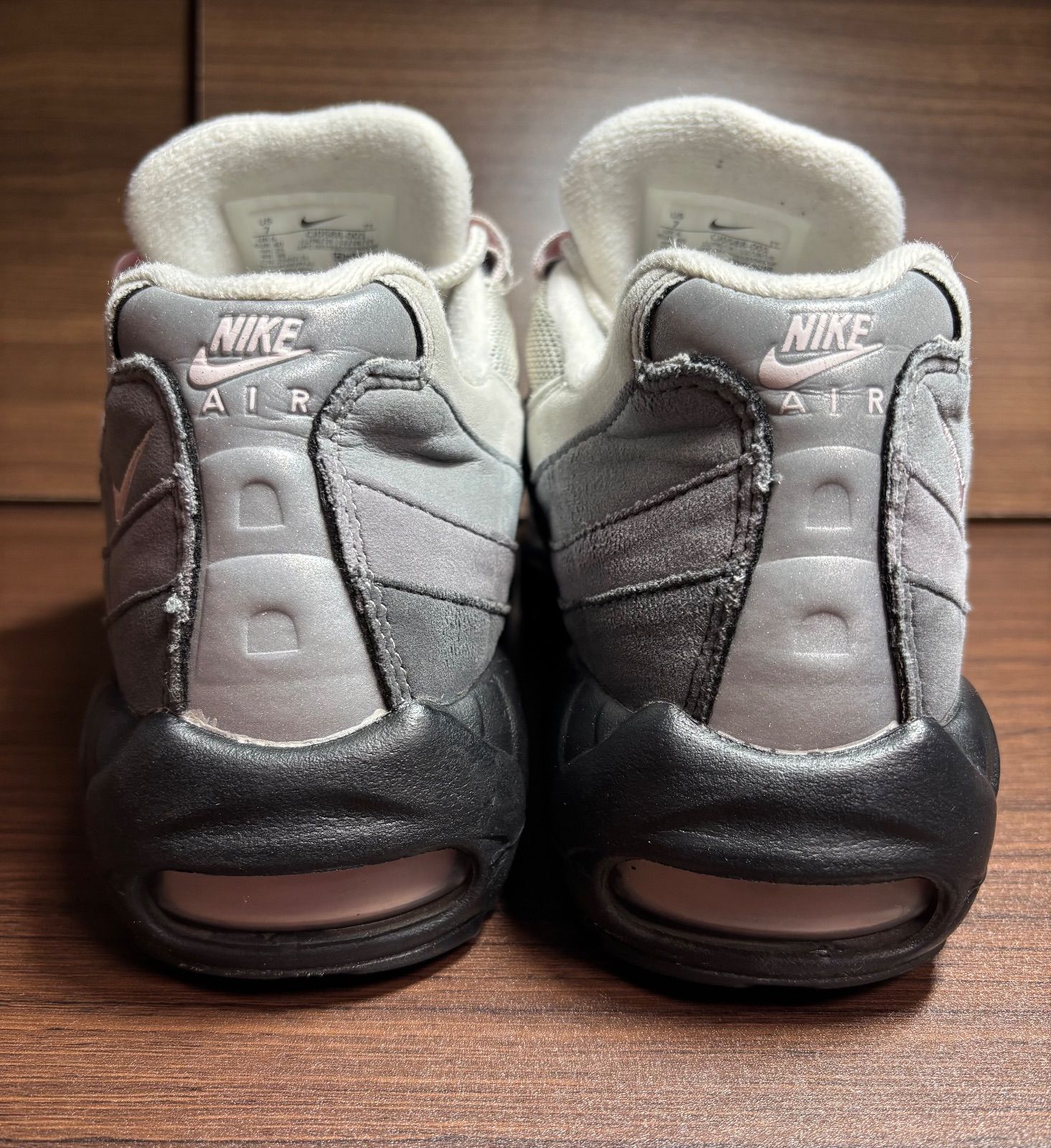 ナイキ エアマックス95 ガンスモーク/ピンクフォーム 中古品