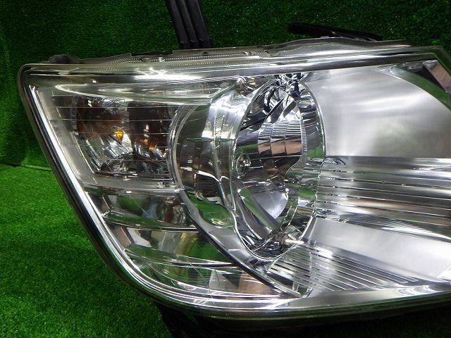 ヘッドライト 左右