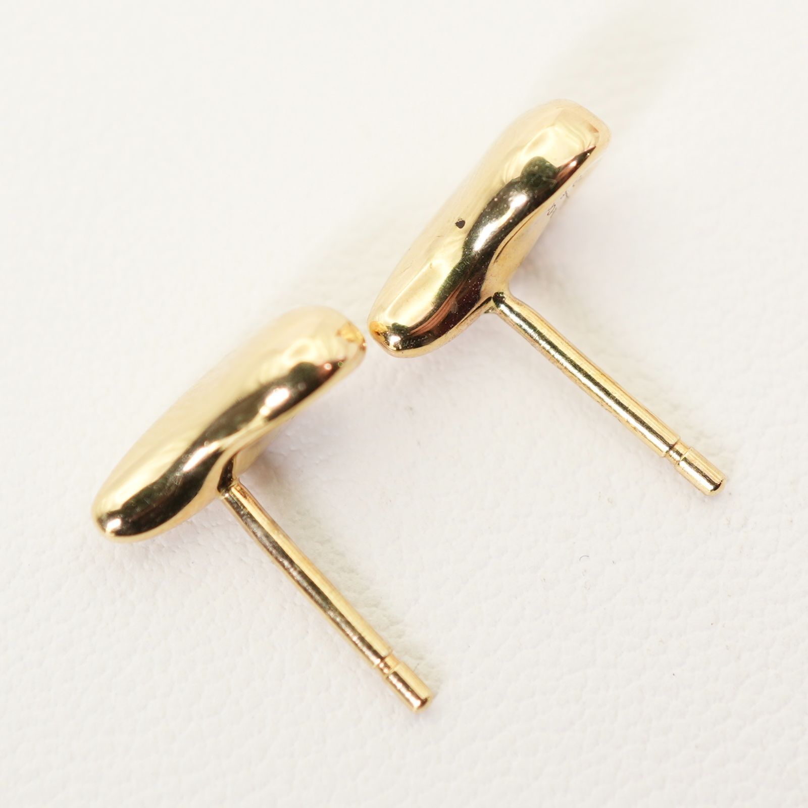 ティファニー ティアドロップ ゴールド ピアス K18 750/24-4440 - メルカリ 