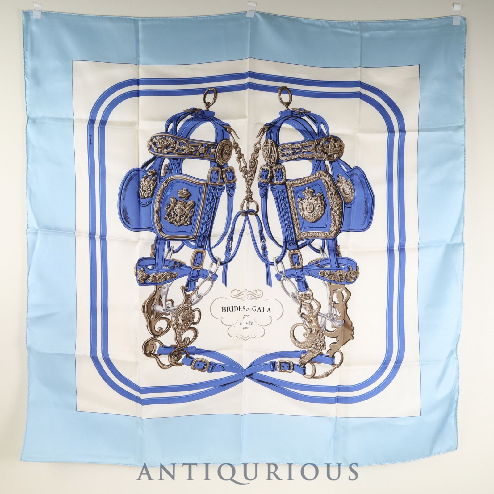 HERMES/エルメス カレ90 式典用馬勒 シルク スカーフ d_026 エルメス スカーフ カレ90 式典用馬蹄 ブルー SILK100% - メルカリ