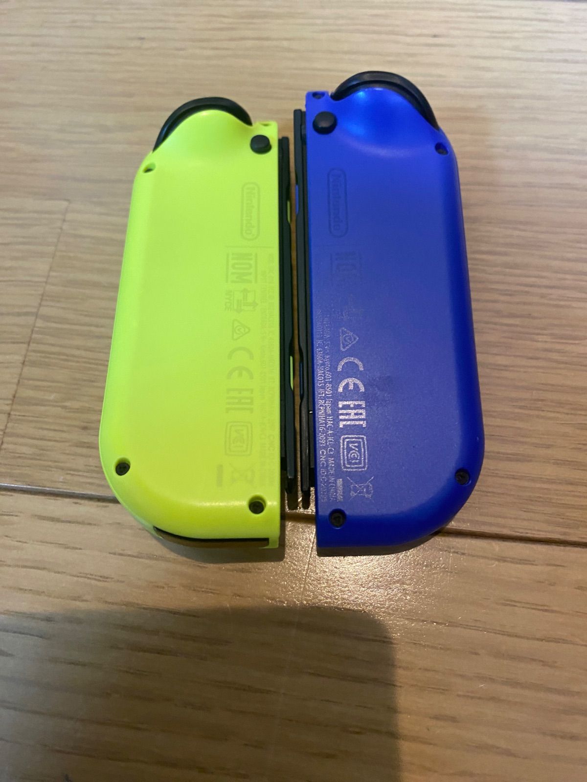 Nintendo Switch Joy-Con 青 黄 Nintendo Switch 本体 青と黄色の