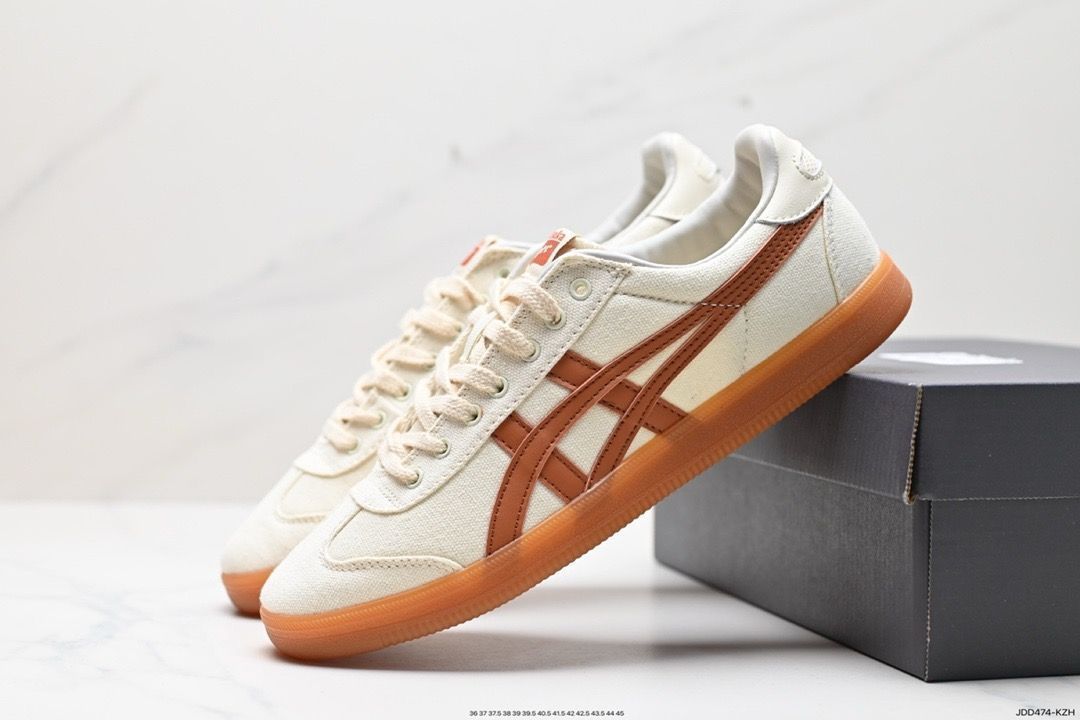 オニツカタイガー Onitsuka Tiger Tokuten Tiger 男女兼用 ベージュ