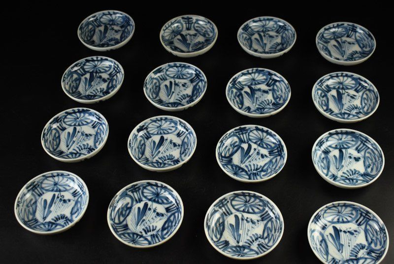 蔵A3768 伊万里 染付 手塩皿 小皿 十六客 明治期