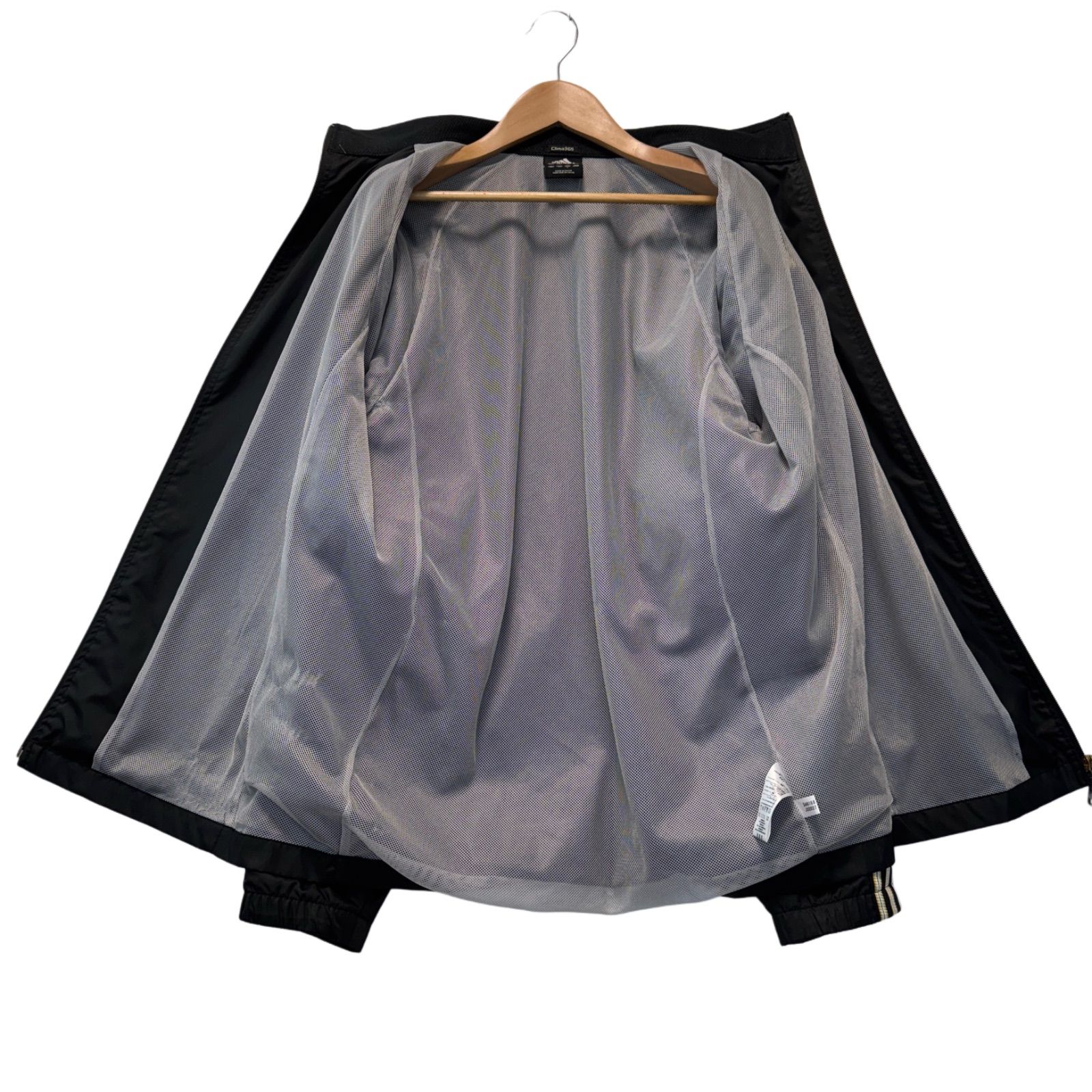 adidas adeliniumナイロンジャケット 黒 ストライプ Lサイズ adidas ストライプナイロンジャケット Lサイズ adidas adelinium