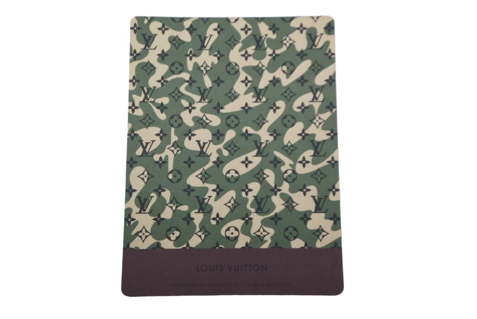 LOUIS VUITTON ルイ ヴィトン モノグラモフラージュ マウスパッド