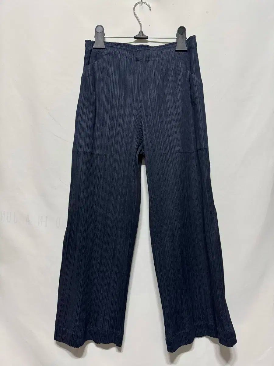 PLEATS PLEASE プリーツプリーズ 日本製 斜めプリーツ ワイドパンツ