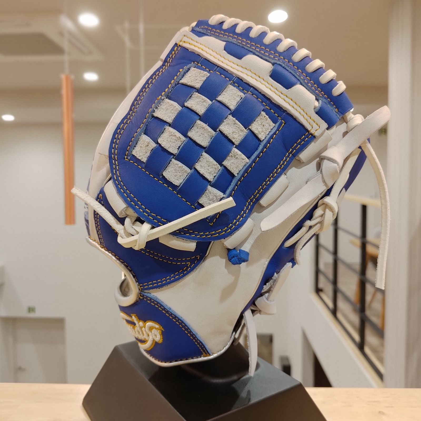 新品FREUDISO(フロイディーゾ)グローブグラブ硬式野球内野手用 新品FREUDISO(フロイディーゾ)グローブグラブ硬式野球内野手用