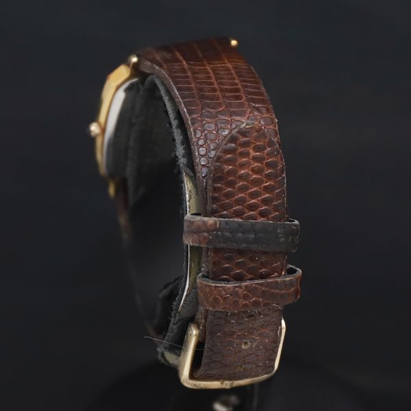 QZ セイコー ドルチェ 5E31-5A80 ゴールド文字盤 レディース