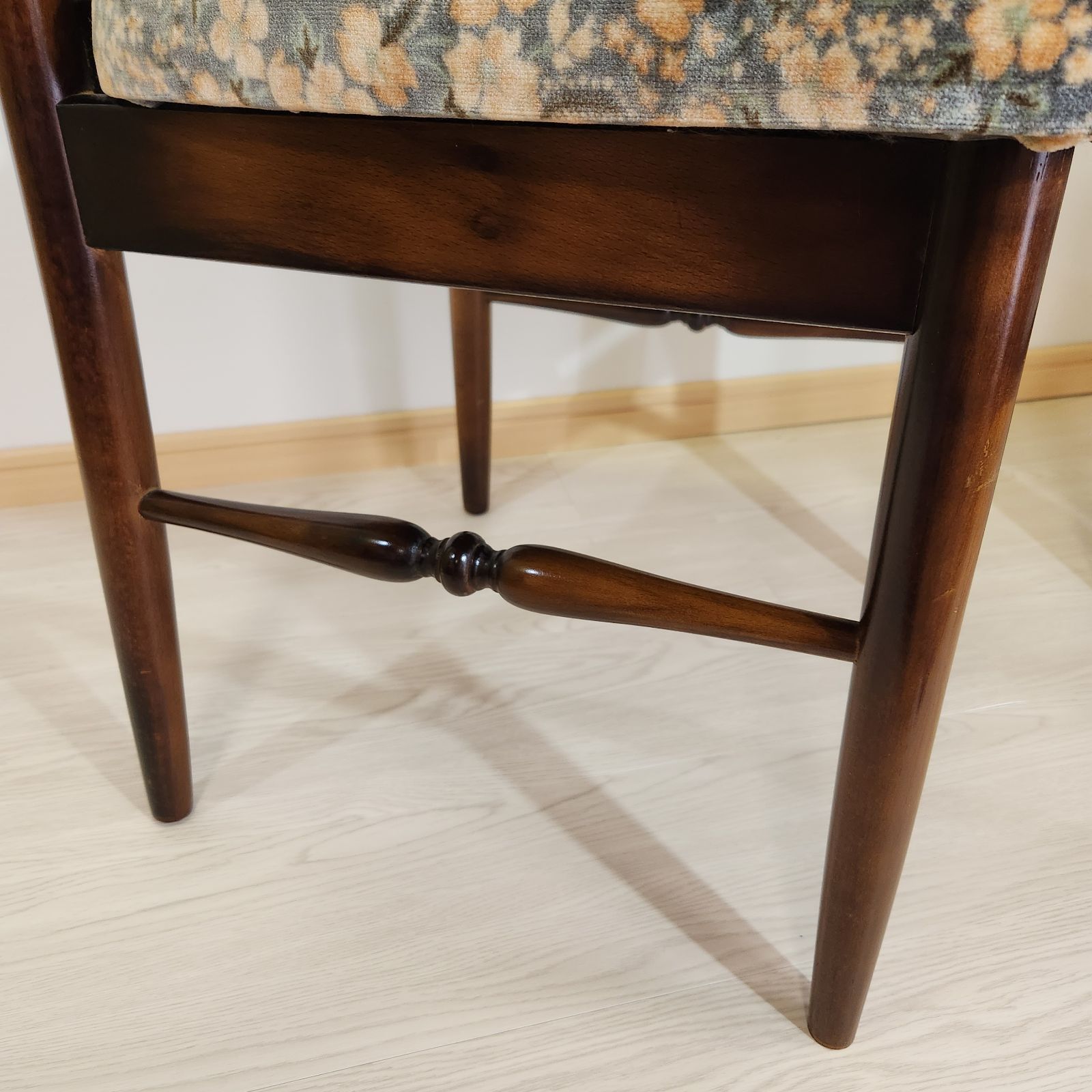 karimoku ダイニングチェア オールド カリモク コロニアル 花柄 ベロア