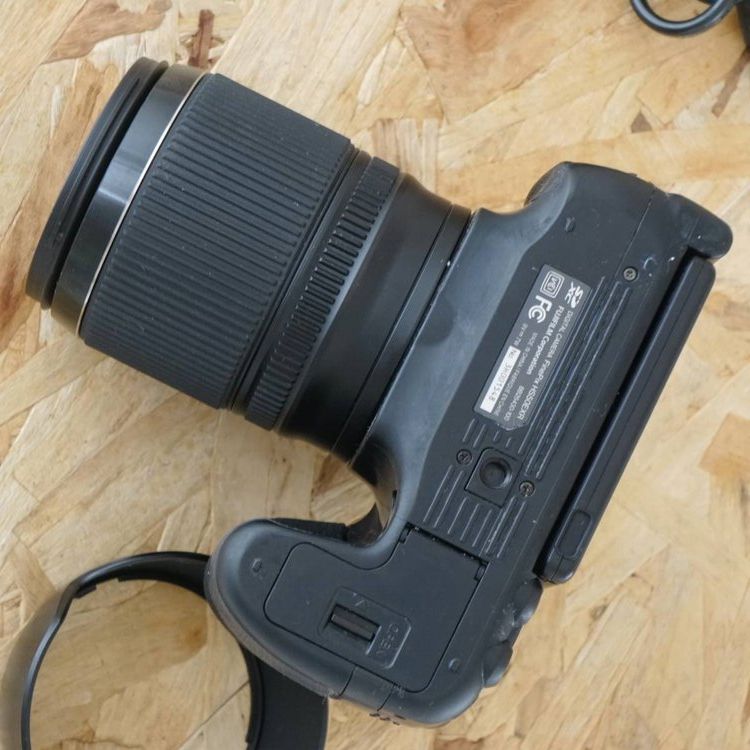 デジタル一眼レフカメラ