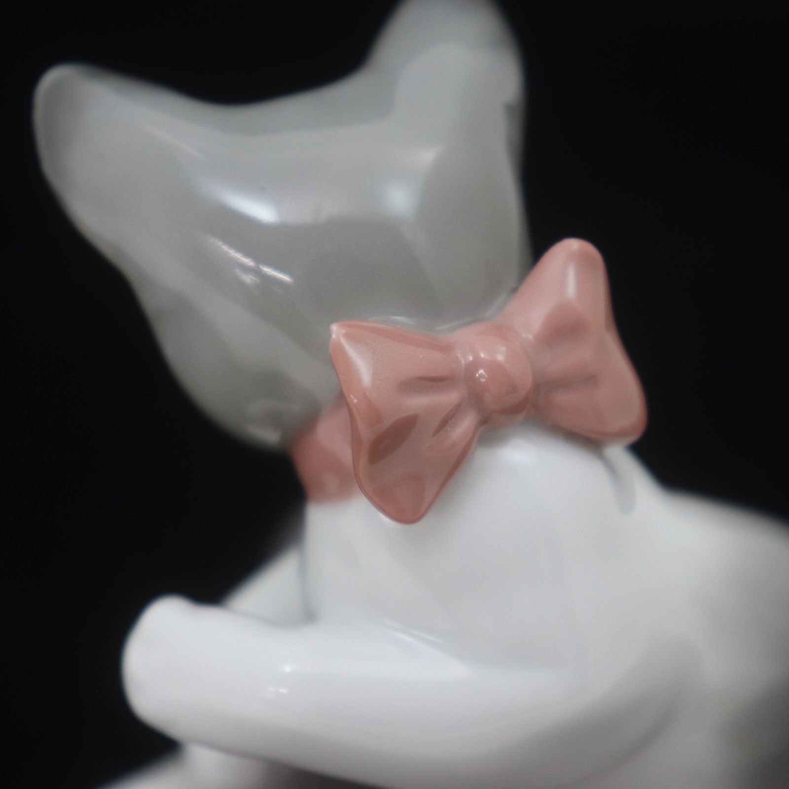    フィギュリン　ご機嫌なハリネズミ 置物 陶器 ITTUCBY3GSKS LLADRO リヤドロ 驚いた仔猫ちゃん 5236 ネコ ねこ