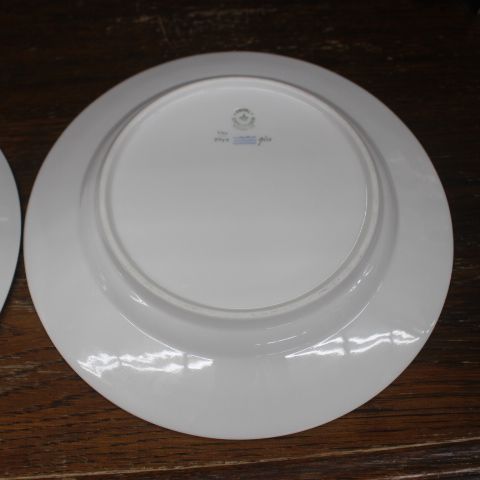 ぷいちゃ様専用商品 ロイヤルコペンハーゲン ヘンリエッテ 25cm ぷいちゃ様専用商品 ロイヤルコペンハーゲン ヘンリエッテ 25cm