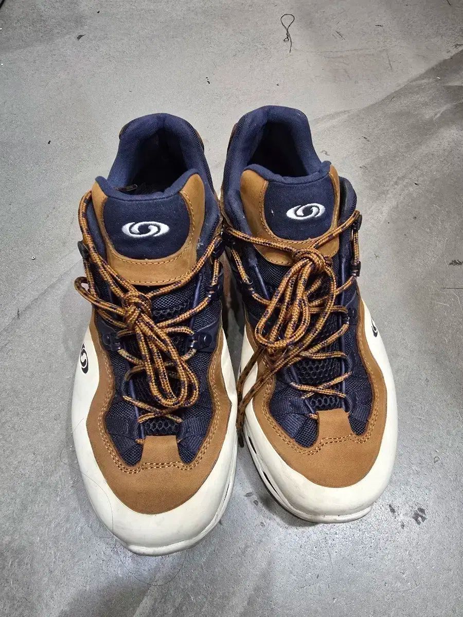 SALOMON サロモン XT -クエスト 2 バニラ アイス ラバー 270 シングルシューズ