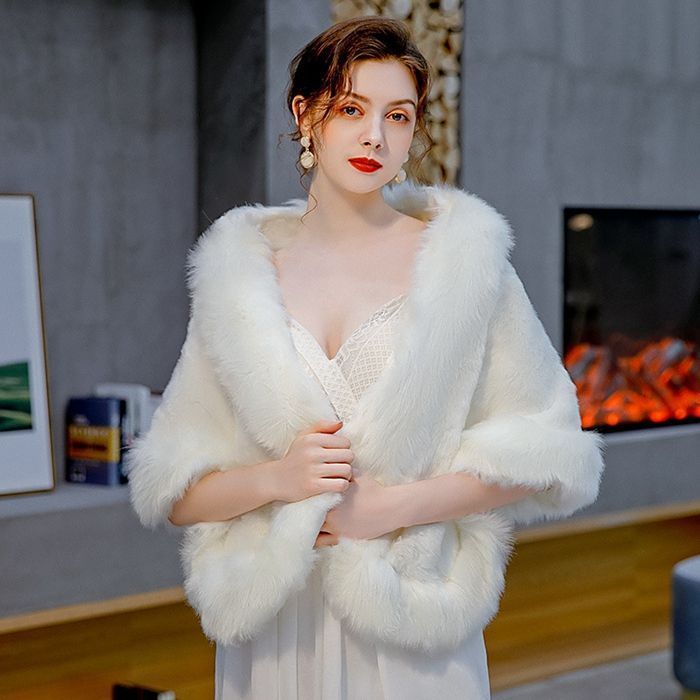 ファーショール ボレロ レディース ケープ ファー ファーポンチョ ふわふわ もこもこ ショール パーティー 冬 暖かい ウェディングドレス ポンチョ 披露宴 二次会 演奏会 発表会 shankuan12