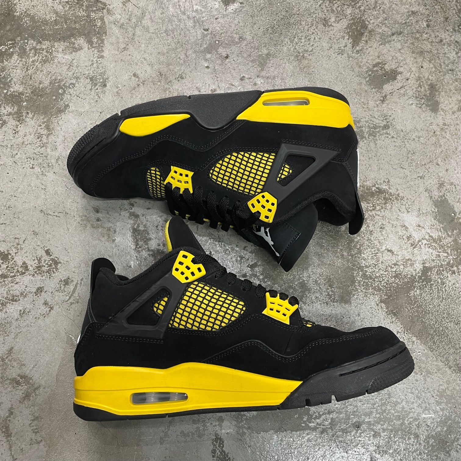 国内正規 Nike Air Jordan 4 Retro Thunder 2023年製 DH6927-017