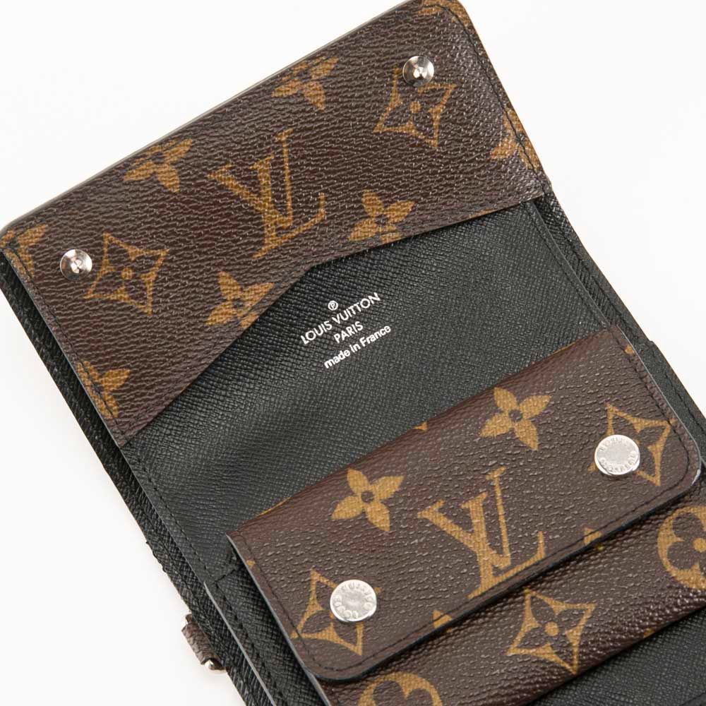 ルイヴィトン　モノグラム　財布 ルイ・ヴィトン LOUIS VUITTON 折り財布 モノグラム マカサー