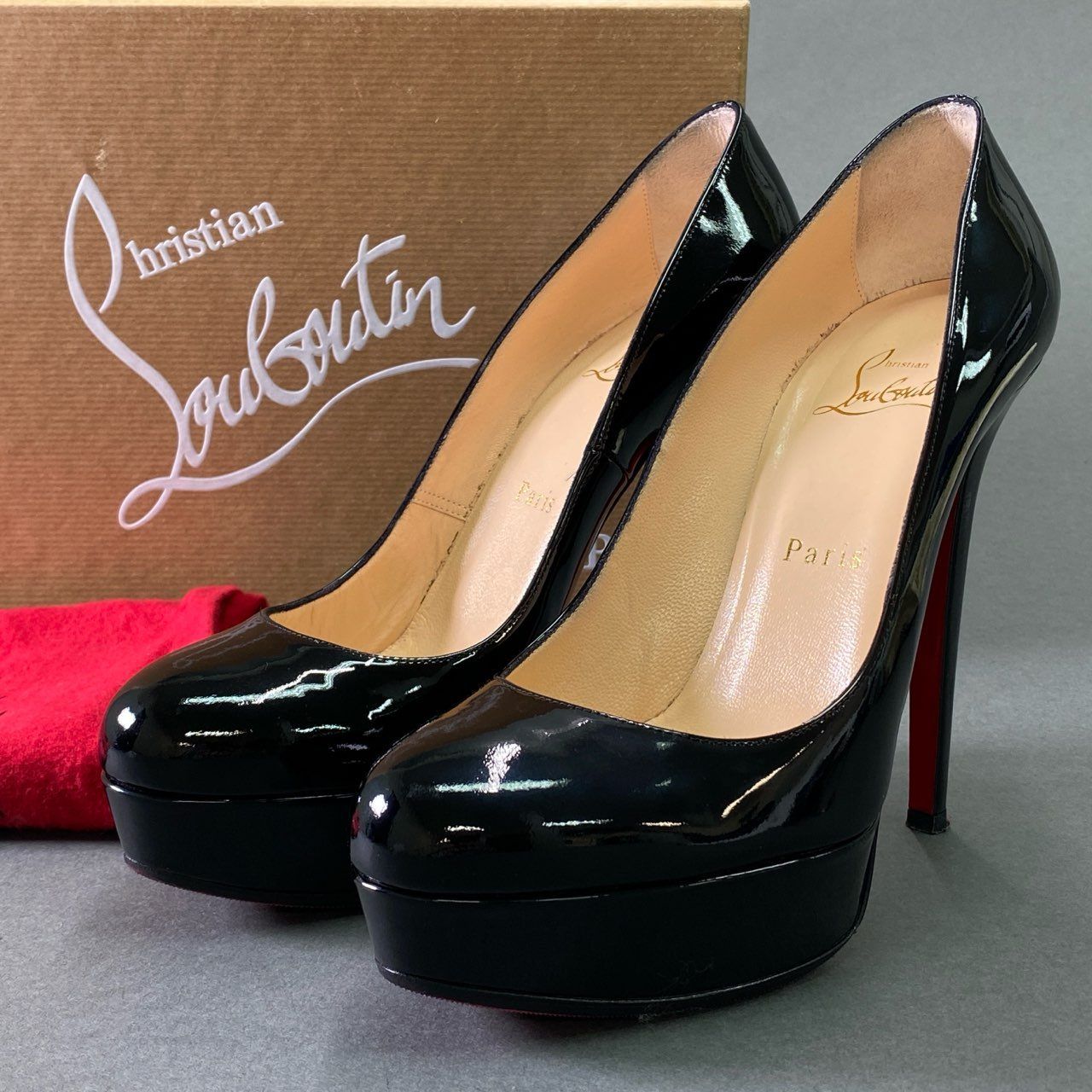 美品 Christian Louboutin ブラックハイヒール