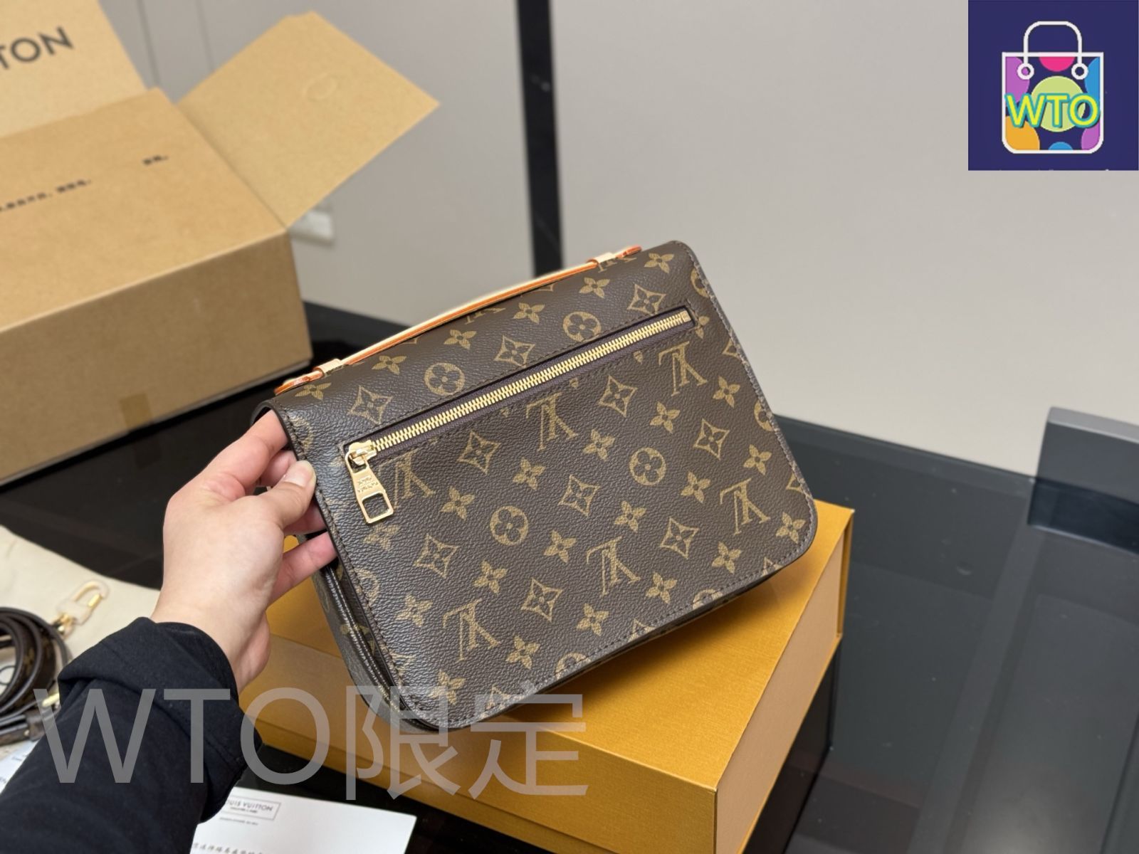 Louis Vuitton モノグラム メッセンジャーバッグ ルイヴィトン ショルダーバッグ モノグラム トリヨンレザー S