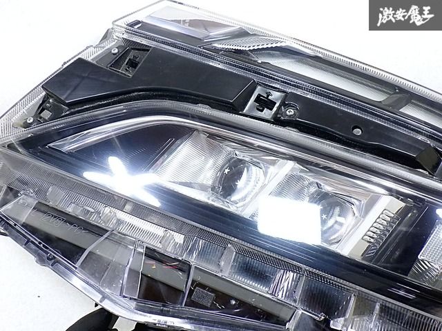 点灯OK!! トヨタ 純正 ZRR80W ZRR85W ZWR85W ヴォクシー ZS 煌 後期 