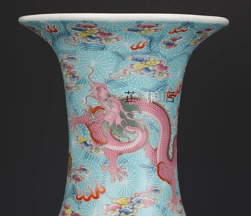 竜紋盤の彫刻 景徳鎮 陶磁器 現代工芸品 美術品 装飾品 置物 琺瑯彩竜紋帯夜光賞瓶 景徳鎮 陶磁器 現代工芸品 美術品 装飾品