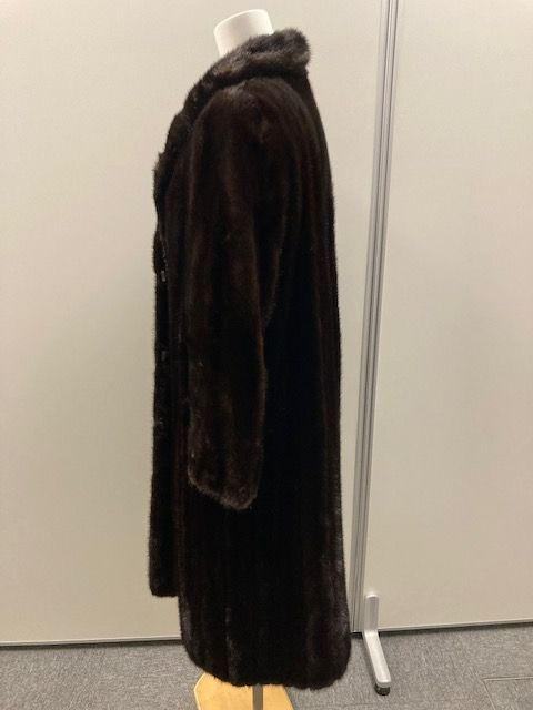 【全額返金保証・送料無料】ブラックジュエルミンクのコート・正規品・美品・最高級