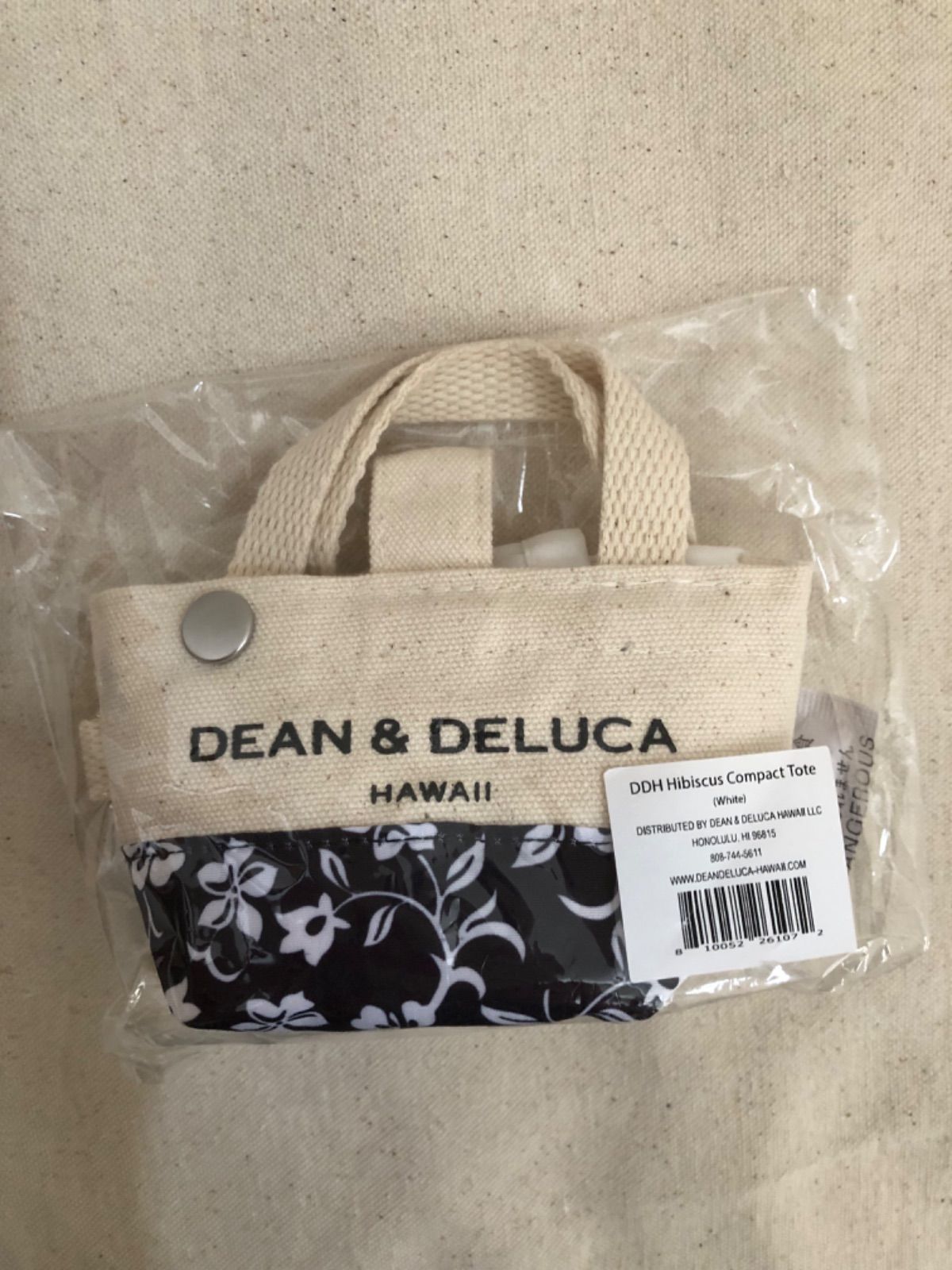 DEAN & DELUCA ハワイ限定　ハイビスカス エコバッグ　チャーム付き 新作】 DEAN & DELUCA ハワイ限定 エコバッグ チャーム付き DEAN