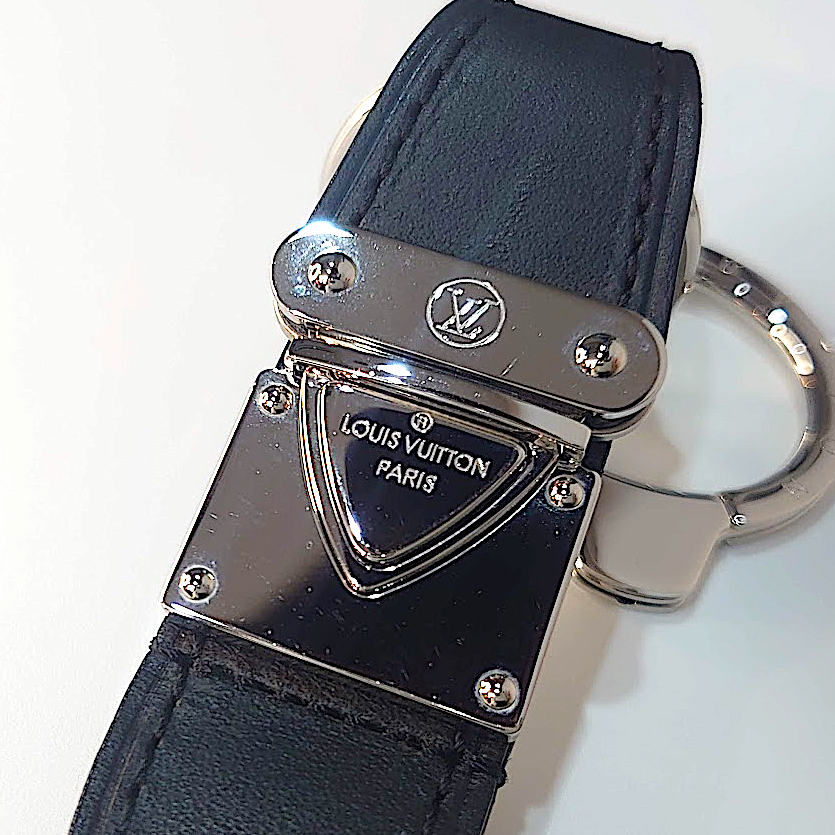 都内で 【未使用】LOUISVUITTON ポルトクレヴァレ キーホルダー M85034