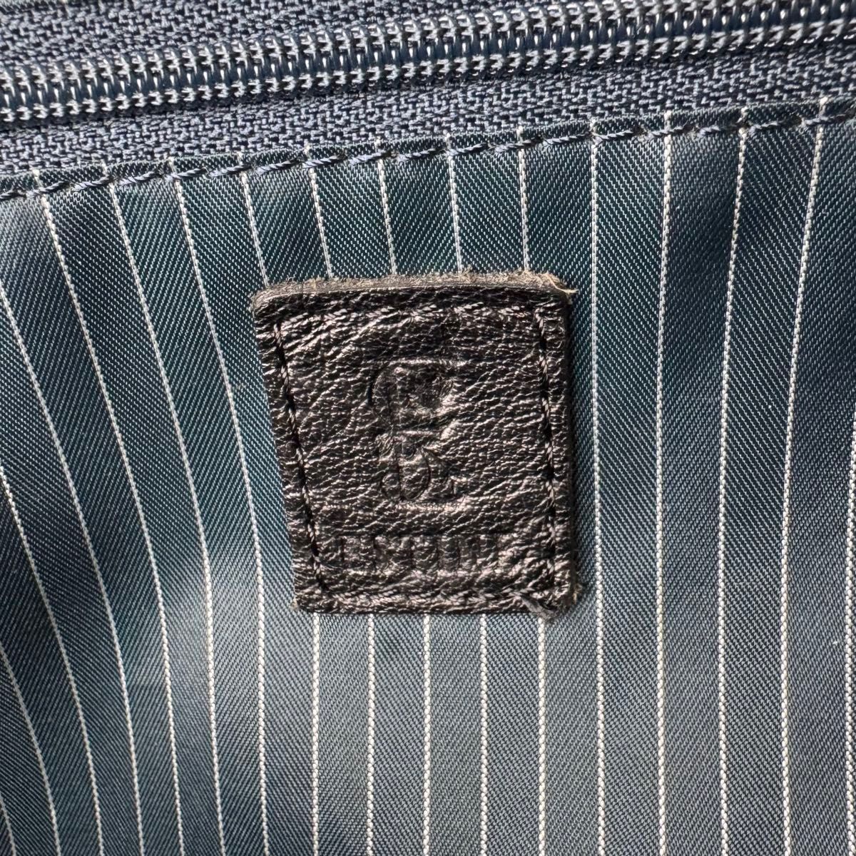 ほぼ新品】ESTINE エスティーヌ フィール がま口 リュック 牛革