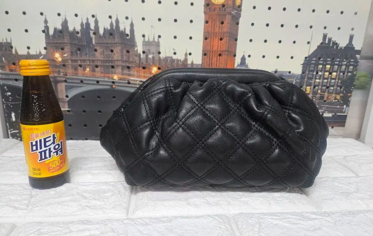 SISLEY(シスレー) 女性 レディース ミニポーチ スモールハンドバッグ マンドゥバッグ ギャザーバッグ キルティング GD43 マンドゥ バッグ