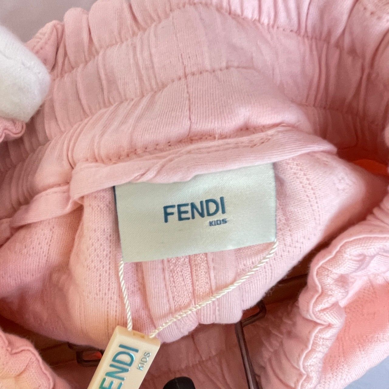 新品未使用 FENDI KIDS フェンディキッズ ショートパンツ FFロゴ